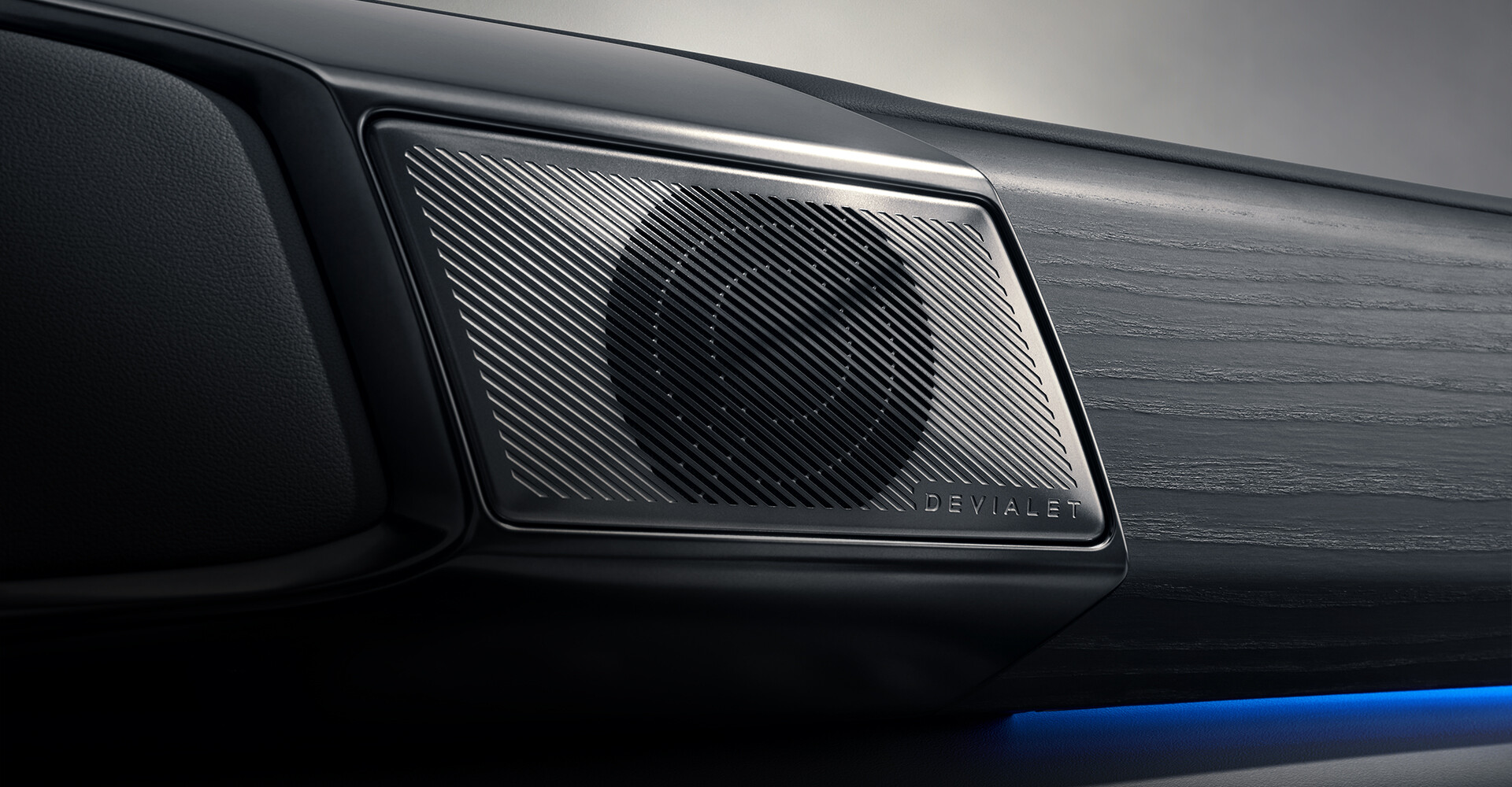 Sound by DEVIALET®